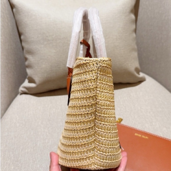 Miu Miu Straw Basket Handbag Mini 15x18cm - Picture 4 of 9